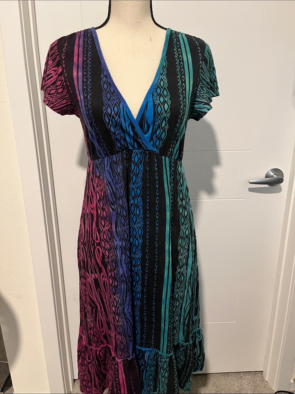 Y2K Lucky Brand Multicolor Design Short Sleeve V-Neck Dress Bohemian 2000’s